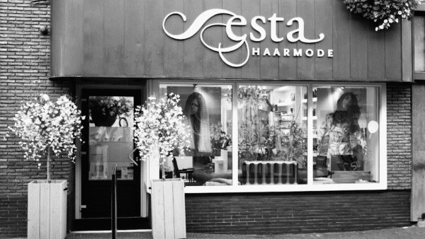Kapsalon foto van Esta’s Haarmode