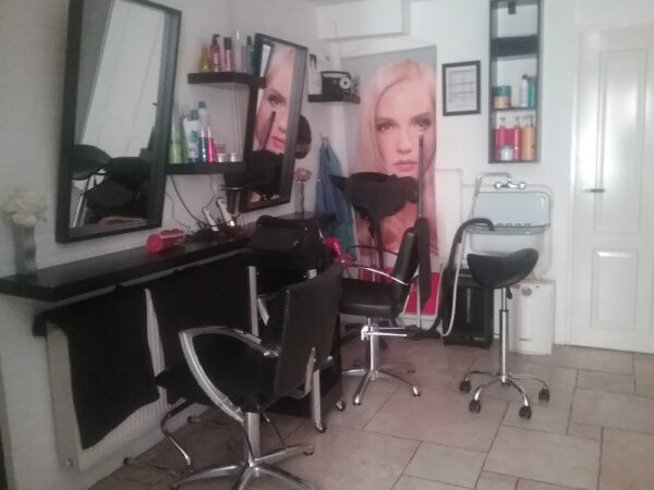 Kapsalon foto van Haarmode Marloes