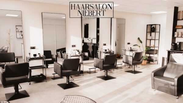 Kapsalon foto van Haarstudio J.V.