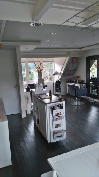 Kapsalon foto van Hair Upstairs