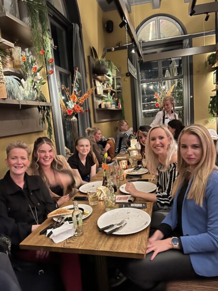 Kapsalon foto van HairWorld! Tiel