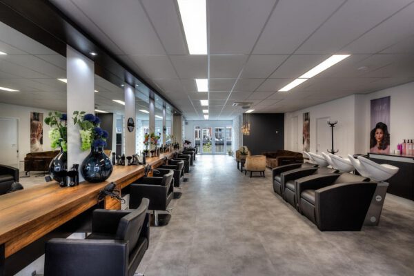 Kapsalon foto van Happy Hairstyle 2U