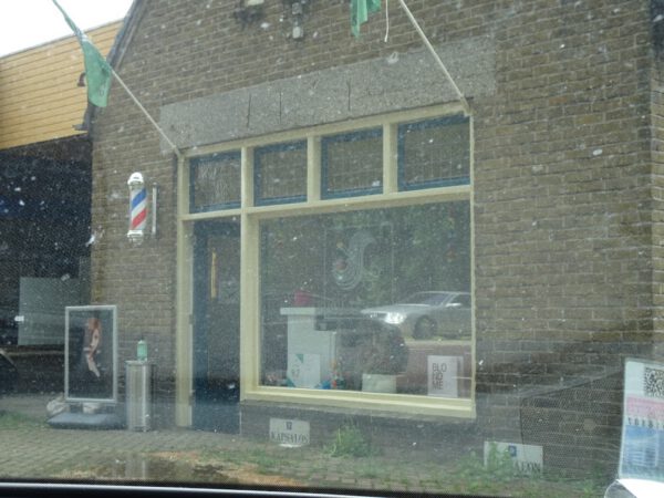 Kapsalon foto van Kapsalon @Linnies