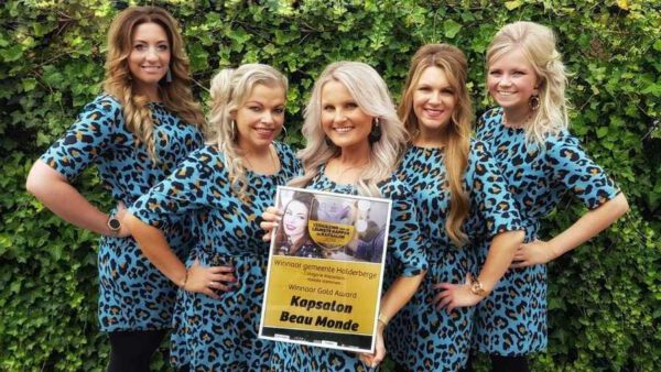 Kapsalon foto van Kapsalon Beau Monde