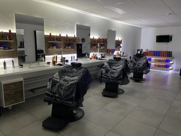 Kapsalon foto van Kapsalon Uniek