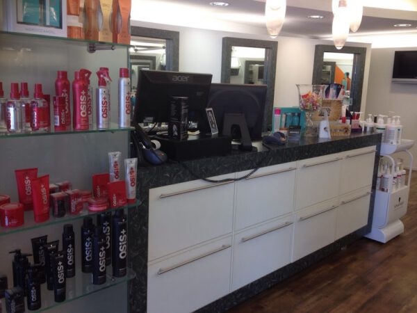 Kapsalon foto van Monroe’s Lounge