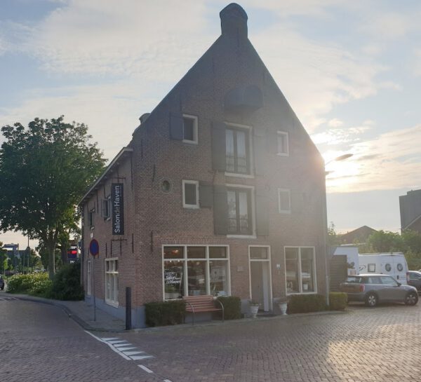 Kapsalon foto van Nienke van Dalen Hairstyling at Home