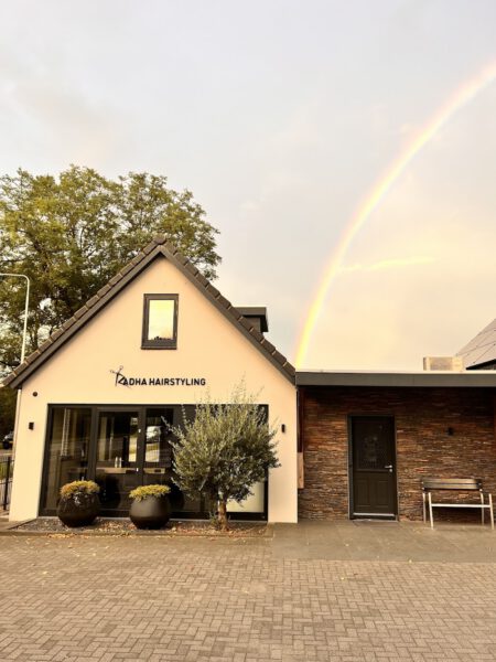 Kapsalon foto van Radha Hairstyling