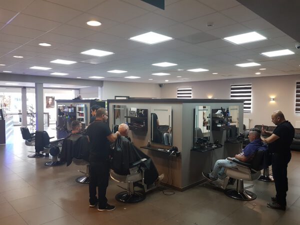 Kapsalon foto van Roman Kapsalon