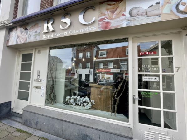 Kapsalon foto van Royal sercret cosmetics