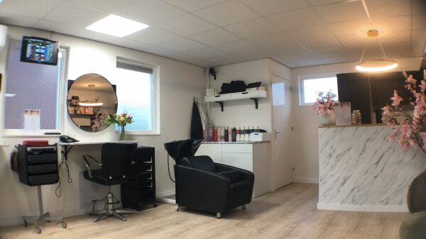 Kapsalon foto van Scissors & Blade