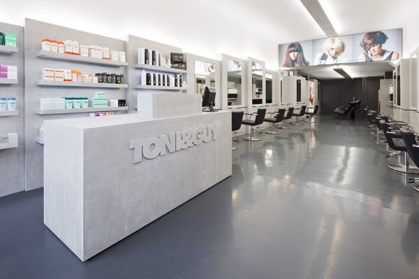 Kapsalon foto van Toni&Guy Haarlem